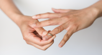 How does divorce affect your credit?